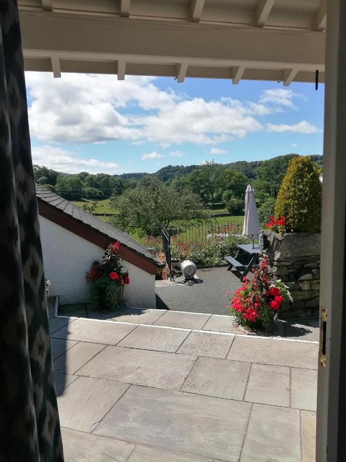 The Brown Horse Inn Winster  Exterior photo